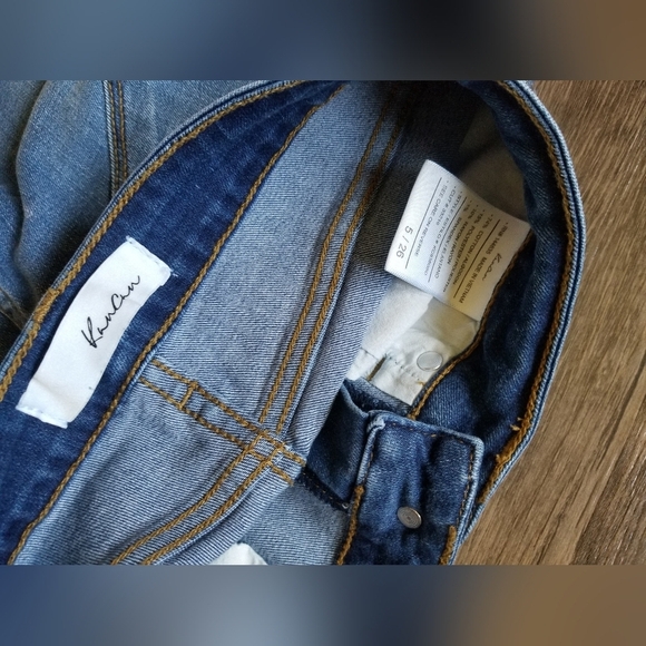 Kancan Distressed Ankle Medium Wash Denim Jeans - Picture 3 of 3